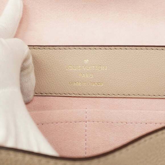 Louis Vuitton Lock Me Ever MM Handbag M56094 Greige 2-Way Bag for Women - Picture 5 of 11